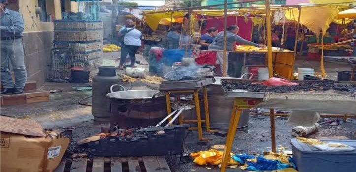 Explota tanque de gas en un tianguis de Morelia