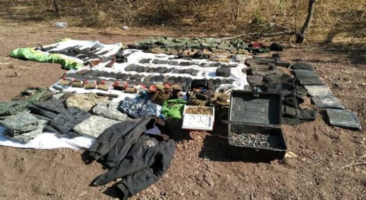 Decomisan armas y más de mil 700 cartuchos en Cotija, Michoacán