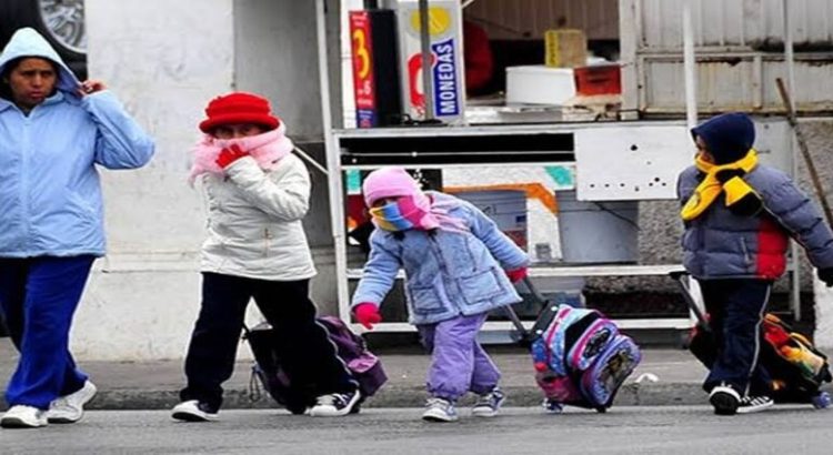 Ante las bajas temperaturas recorrerán el horario en las primarias de Michoacán