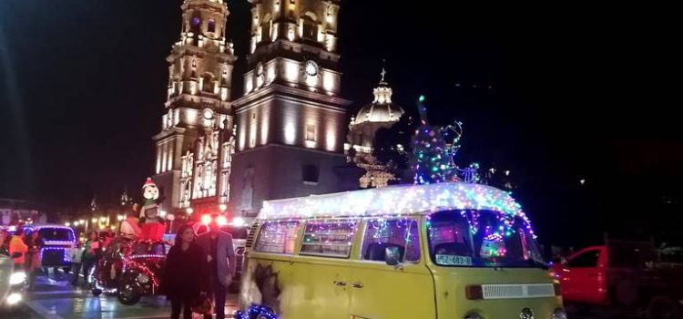 En Morelia habrá caravana navideña de autos clásicos el domingo