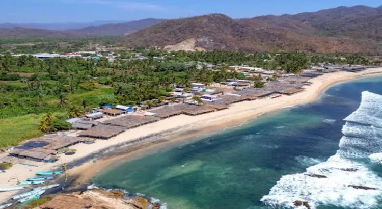 Michoacán tiene playas y albercas limpias para recibir al turista