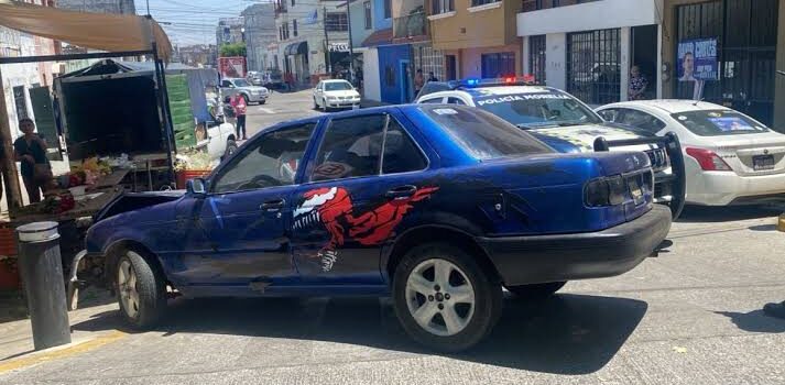 Ladrón roba auto y choca, en Morelia