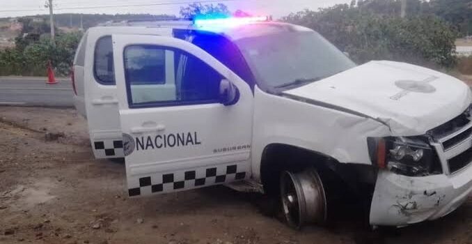 Civiles y Guardia Nacional se enfrentan a balazos en Michoacán