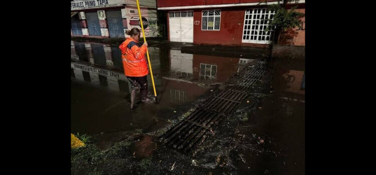 Llama Protección Civil Michoacán a no tirar basura para prevenir inundaciones