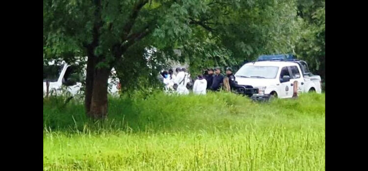 Hallan ocho osamentas incompletas en una fosa clandestina en Tarímbaro, Michoacán