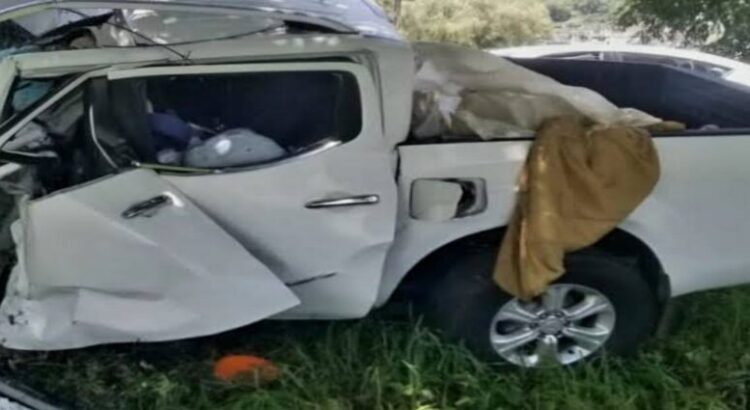 Mueren 3 integrantes de una familia en accidente en Michoacán