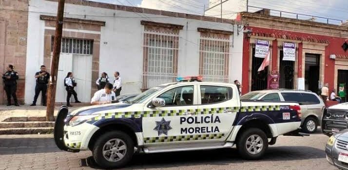 Hallan persona fallecida en portales del centro histórico de Morelia