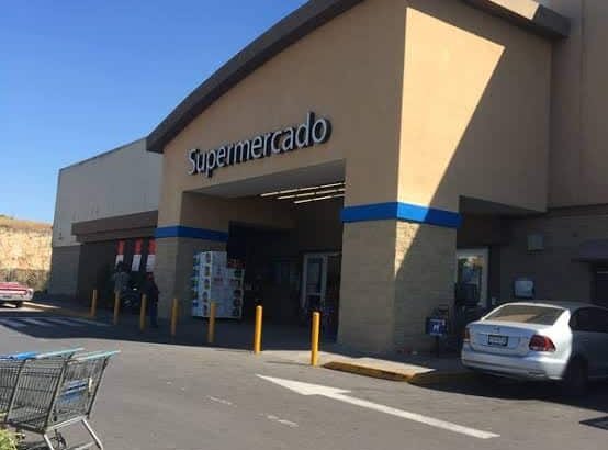 Amenaza de bomba causa pánico en Walmart de Morelia