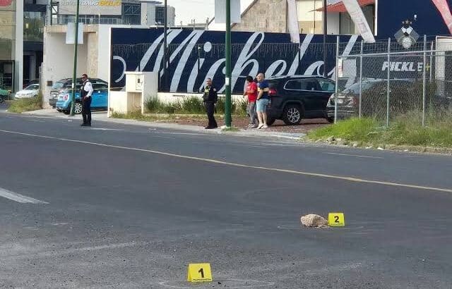 Balean a joven en cancha de fútbol de Morelia