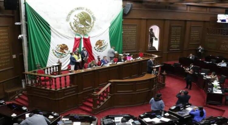 Congreso de Michoacán reduce a 12 horas el análisis de reformas constitucionales federales