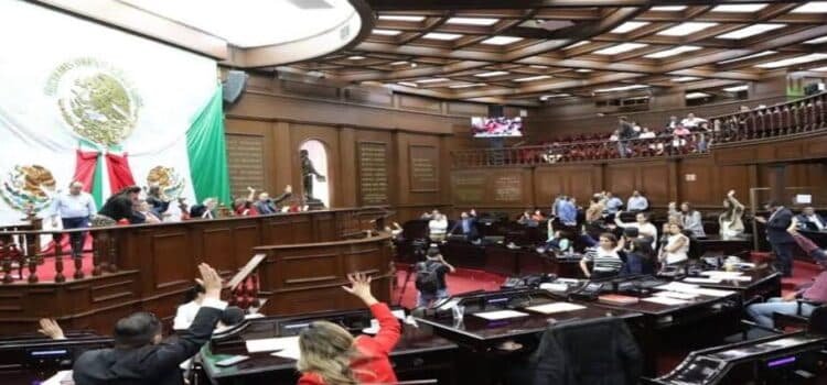 Exhorta Congreso de Michoacán a los ayuntamientos para que cumplan con la paridad de género en sus funcionarios