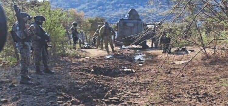 Señor de 50 años muere camino al trabajo por pisar una mina en Michoacán