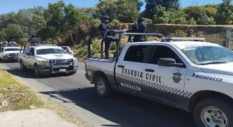 Habitantes de pueblos minados en Michoacán exigen seguridad