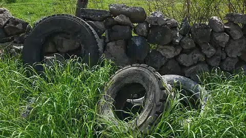 Llantas viejas cobran nueva vida en la lucha contra la basura en Morelia