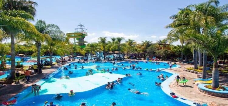 Tiene Michoacán 430 balnearios y parques acuáticos seguros y económicos