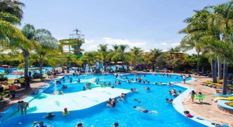 Tiene Michoacán 430 balnearios y parques acuáticos seguros y económicos