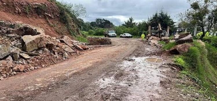 Sobrevive a derrumbe de obra en Tacámbaro, Michoacán