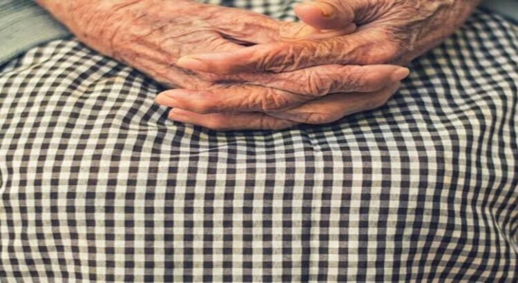 Tengo hambre: Noemí, abuelita abandonada en Morelia, Michoacán