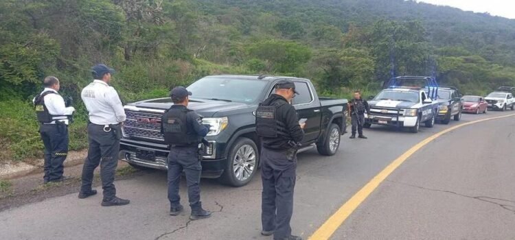 Sujetos armados roban camioneta de diputada local de Michoacán
