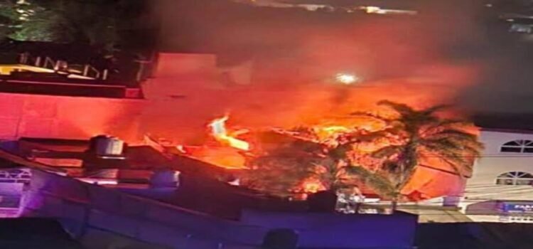 Incendian casa de alcaldesa en Michoacán; hubo otro ataque con dron