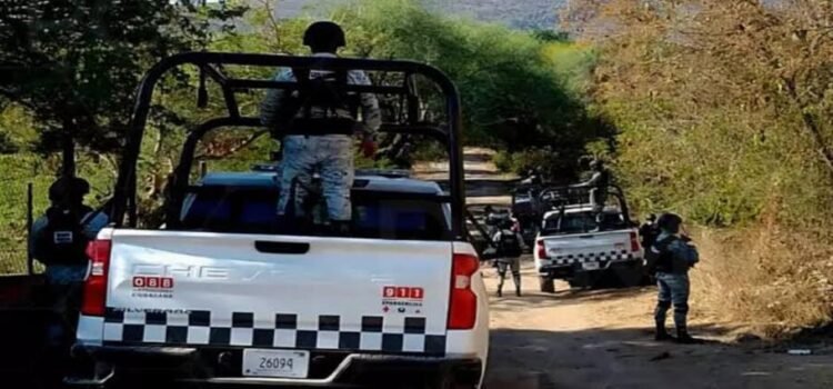 Mina terrestre artesanal explota en Michoacán y deja un militar muerto