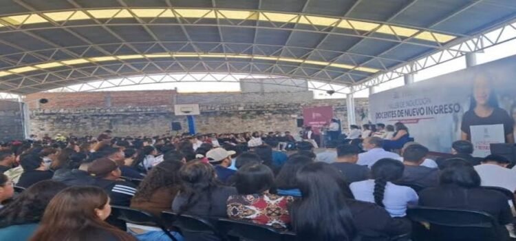 600 maestros llegarán a comunidades de Michoacán 600 maestros llegarán a comunidades de Michoacán