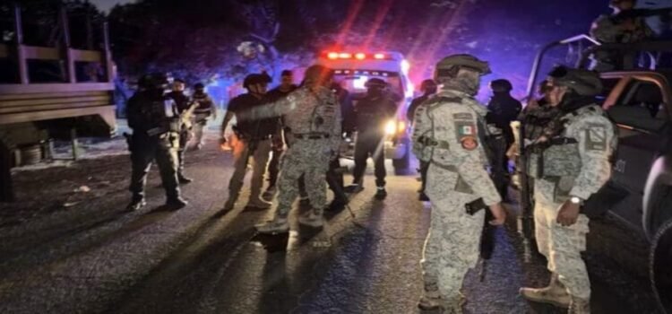 Muere militar en una emboscada con narcos en Apatzingán, Michoacán Muere militar en una emboscada con narcos en Apatzingán, Michoacán