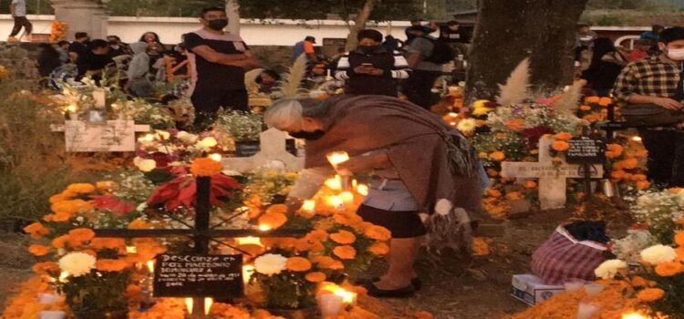 Estiman que festejo por Día de Muertos en Michoacán deje una derrama económica de 500 mdp