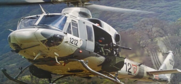 Helicóptero artillado abre fuego durante enfrentamiento en Michoacán