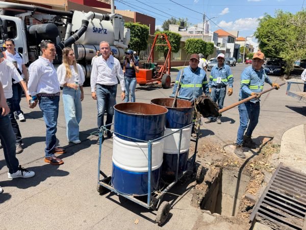 Intensifican limpieza de más de 4 mil alcantarillas para reducir riesgos de inundaciones en Zamora