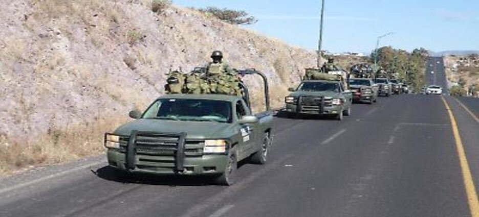 Emboscada contra patrulla militar en límites de Michoacán y Colima deja tres soldados heridos