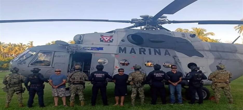 Detienen a tres presuntos integrantes de célula criminal dedicada al narcotráfico marítimo en Michoacán